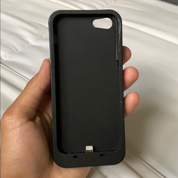 iPhone se/ 5s charging case - Picture 2 of 3